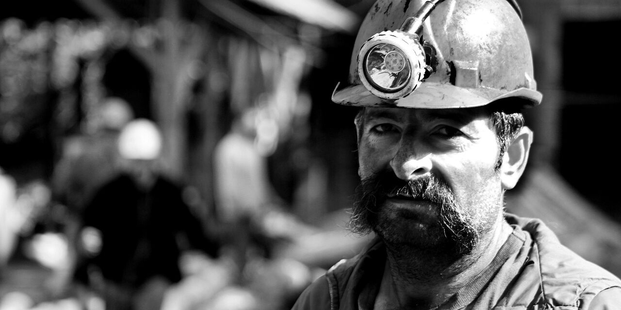 miner-1903636_1280 Coal miner in a helmet